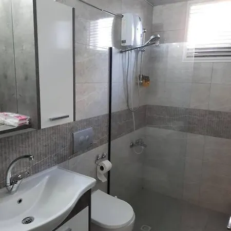 Havuzlu Sitede Ozel Bahceli Tatil Evi Apartment
