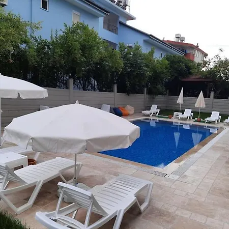 Havuzlu Sitede Ozel Bahceli Tatil Evi شقة *