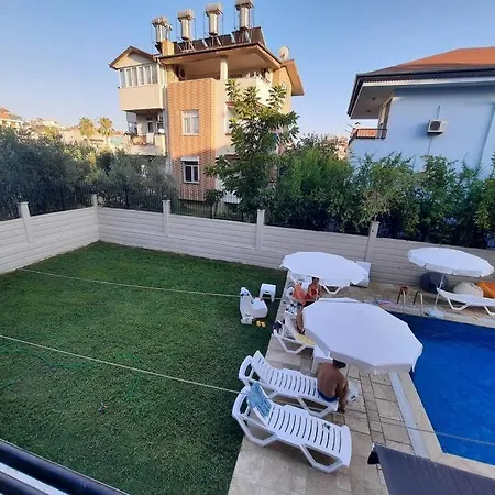 شقة Havuzlu Sitede Ozel Bahceli Tatil Evi سيدي