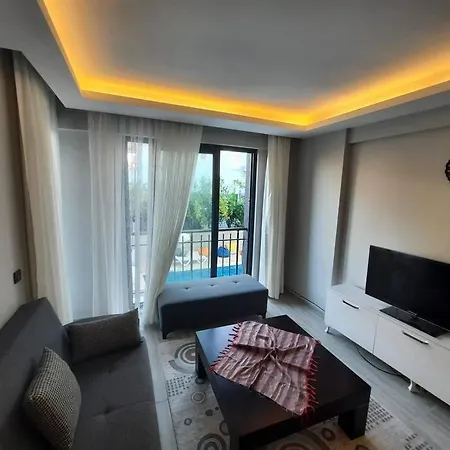 شقة Havuzlu Sitede Ozel Bahceli Tatil Evi
